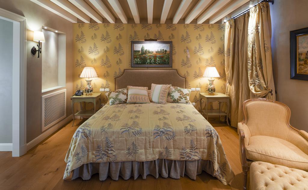 Tarzo Romantik Relais D'Arfanta الغرفة الصورة